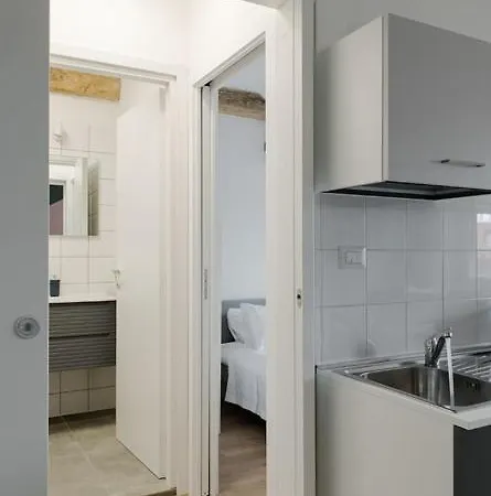 Apartment Levoasi 7 *