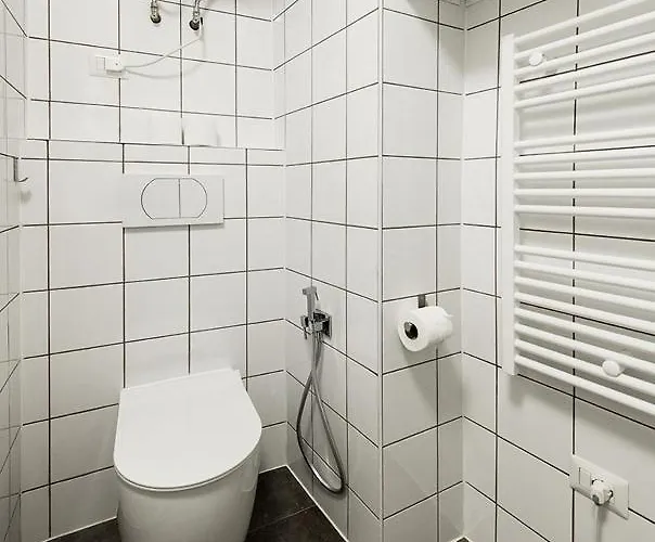 Apartment Levoasi 7 *